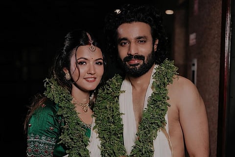 Aparna Das ties the knot with 'Manjummel Boys' actor Deepak Parambol in Guruvayur Temple, Kerala