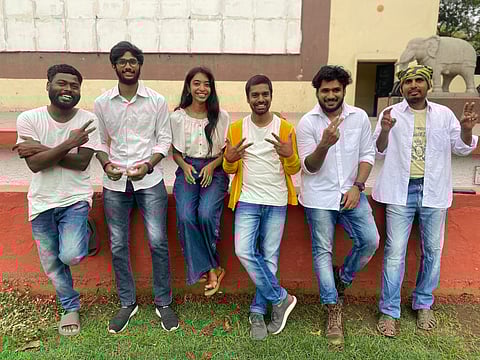 The cast of Halli ki Halli