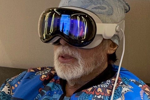 Abhishek Bachchan introduces Big B to a swanky new gadget, veteran actor's reaction is simply unmissable