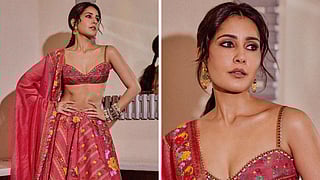 Raashi Khanna in Juloos collection