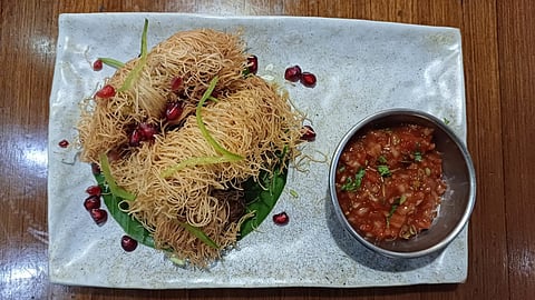 In frame: Vermicelli Jhinga