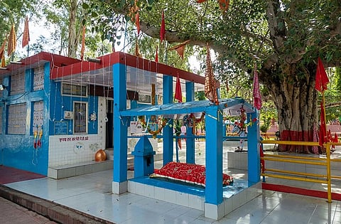Baba Chamliyal Shrine