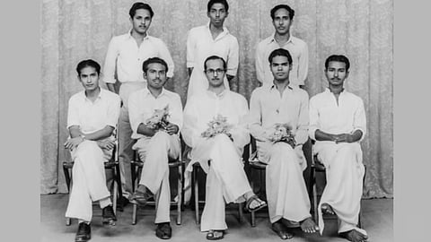 KCS Paniker (centre) with his students in Madras Art School in 1952