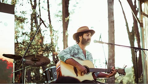 Rahgir during a performance