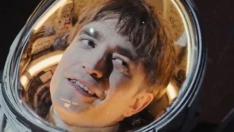 Robert Pattinson in Mickey 17