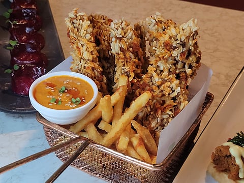 Flattened poha strips chicken