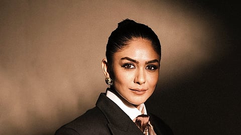 Mrunal Thakur channels her inner fangirl during the Coldplay concert