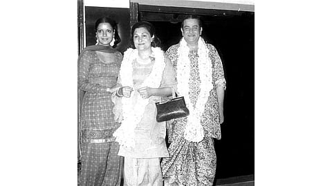 Zeenat Aman along with Raj Kapoor