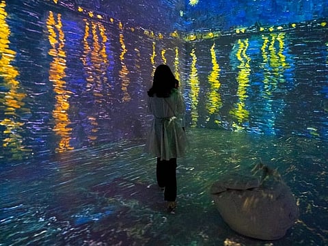 Astonishing world of art, artists