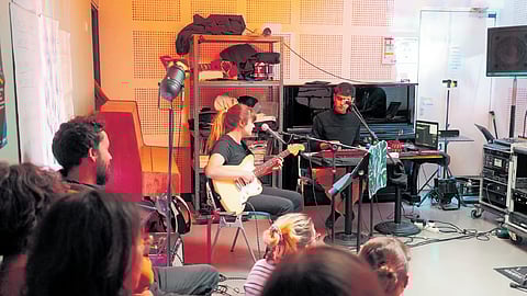 New sounds in the haveli