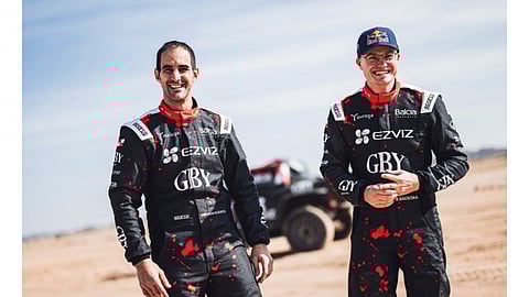 Oriol Mena and Rokas Baciuška (R)