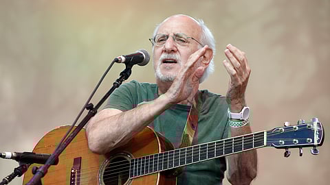 Perter Yarrow performs during a memorial tribute concert for folk icon and civil rights activist Pete Seeger in New York on July 20, 2014