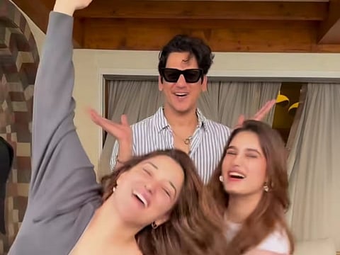 Rasha Thadani, Tamannaah And Vijay Varma groove to 'Uyi amma'