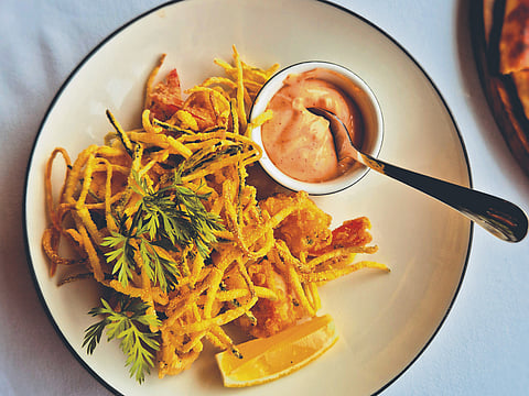 Fritto misto al lime e pepe nero, salsa arrabbiata