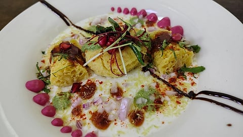 Try this fusion Bread Dhokla Chaat for your Holi celebrations