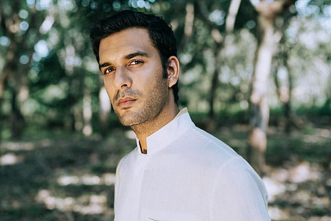 Anyasa drops third single ‘Falling’ from his upcoming EP ‘Flectere’, shares tour dates