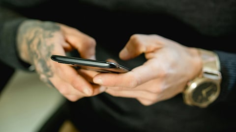 Why we never delete old photos, emails, and screenshots