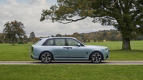 Rolls-Royce presents Black Badge Cullinan Daisy: inspired by one client’s remarkable path
