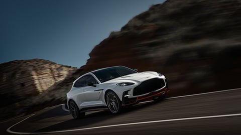 Aston Martin DBX S