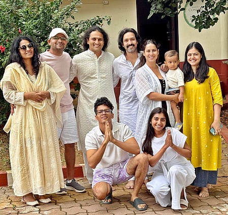 Vikrant Massey visits Art of Living Ashram in Bengaluru as part of preparations for ‘White’