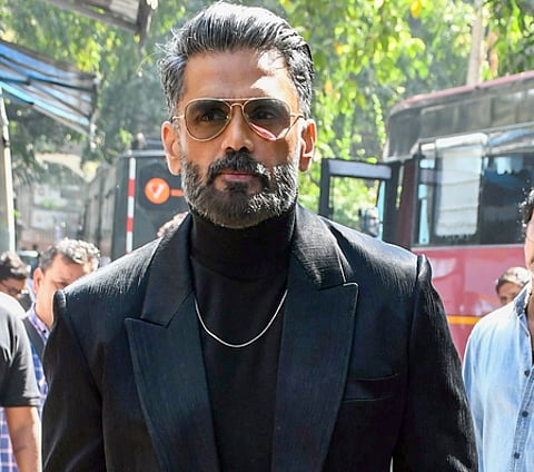 Suniel Shetty calls Paresh Rawal ‘wonderful human being’ amidst Hera Pheri 3 row