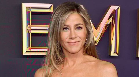 Is Jennifer Aniston dating her hypnotist, Jim Curtis?