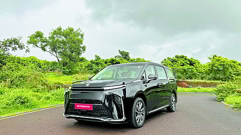 Silent Luxury is what this MPV aims to accomplish, especially when pitted against other premium competitors