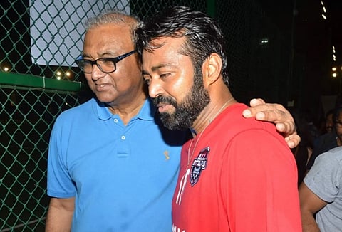 Vece Paes passes away at 80; pictured here with son Leander Pes