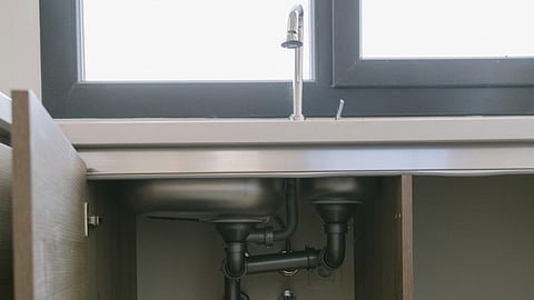 How to organise under the sink properly?