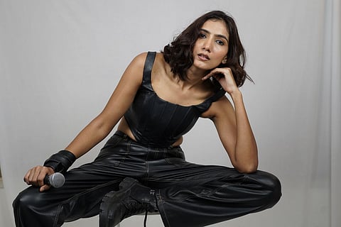 Mahima Sogani celebrates mangoes and childhood in nostalgic new single Haapus Ke Aam