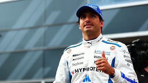 Carlos Sainz & Liam Lawson lock the front rows in Baku amid chaotic crashes