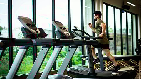 Elliptical vs Treadmill: Which cardio burns more calories?