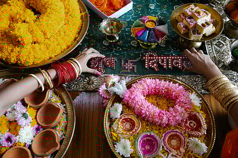 How to aesthetically do your Diwali table settings?
