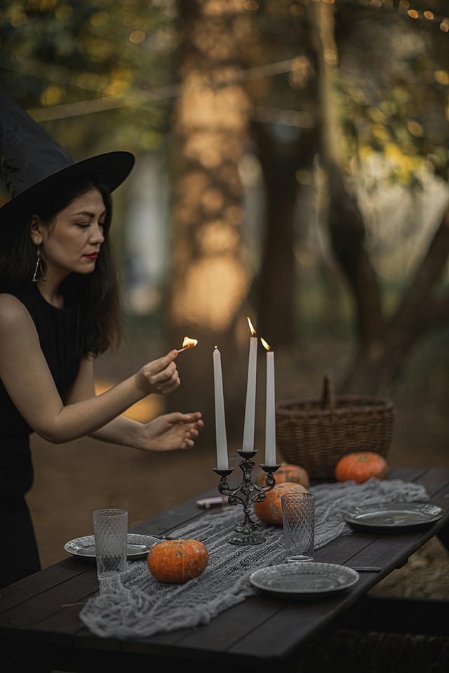 From dripping candles to customised table runners, how to make your Halloween party special?