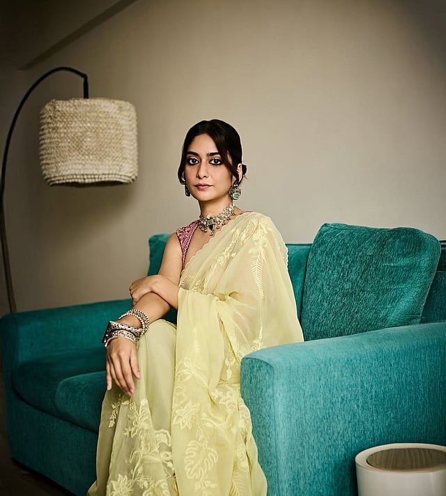 Bollywood divas light up Diwali 2025 with stunning ethnic looks, glam inspiration, and festive elegance