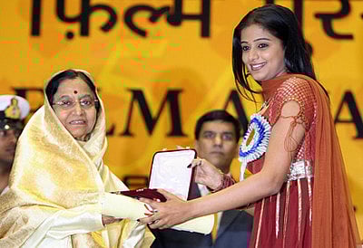 Priyamani receiving her National Award