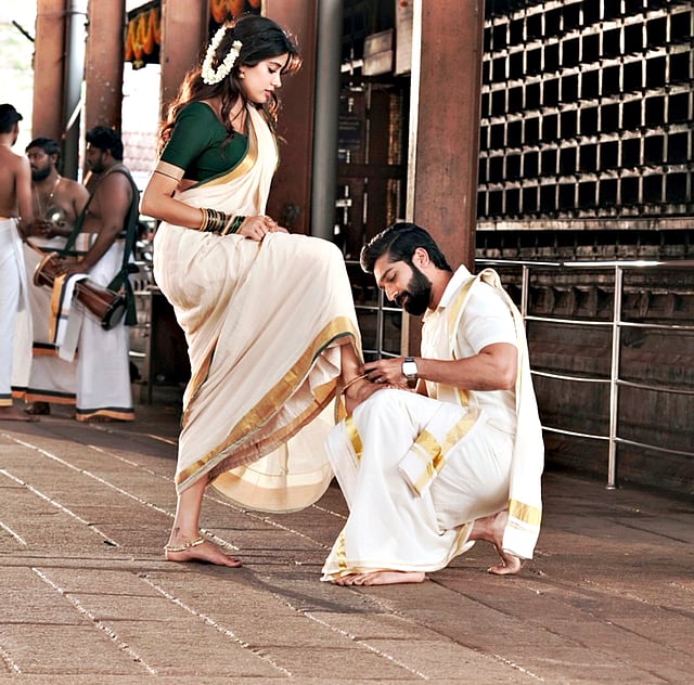 Janhvi Kapoor & Siddhartha Shankar in Param Sundari