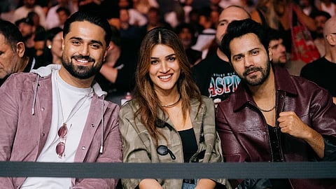 Kriti Sanon, Kabir and Varun enjoyed fight night at Abu Dhabi