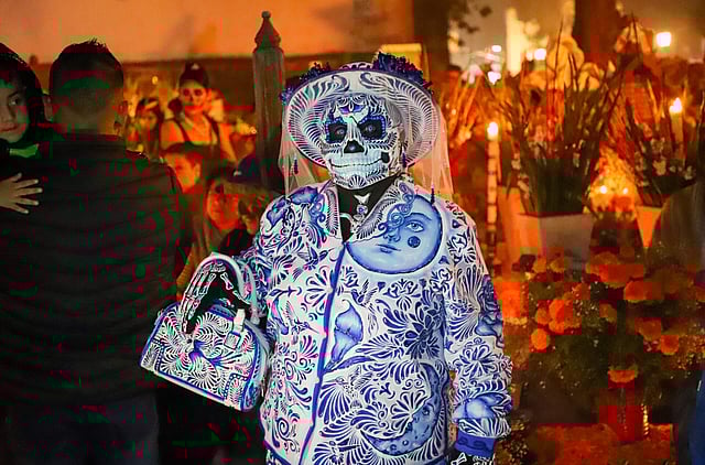 5 destinations where the marigolds guide the spirits home for Día de Muertos