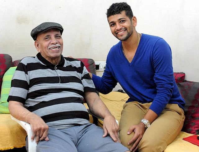 Amol Muzumder with coach Ramakant Achrekar