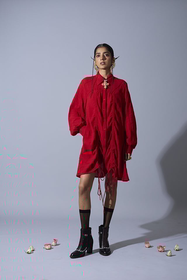 WomenWeave is a Maheshwar-based organisation that has been empowering women handloom weavers since 2003