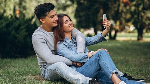 What is the new dating trend Zip-Coding?