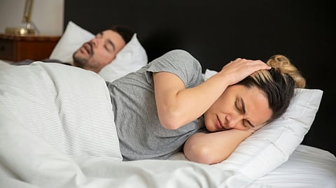 Can pillows help in reducing sleeping snores?