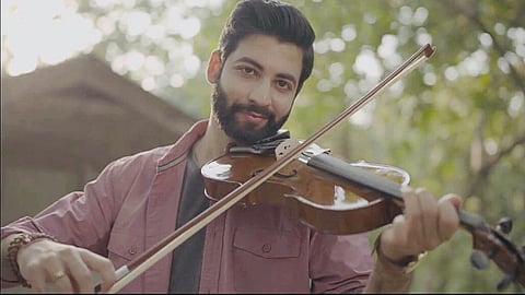 From a vivid dream to a catchy anthem, Ritvik Virmani’s Jetpack Joyride takes listeners on a genre-bending musical adventure