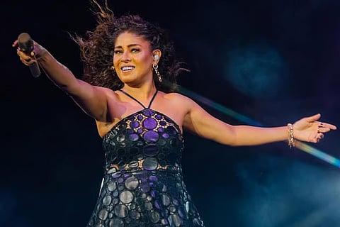 Sunidhi Chauhan postpones Kolkata concert owing to throat infection