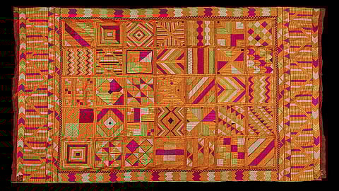 The Phulkari collection spans the Majha, Doaba, and Malwa regions of Punjab, hinting at subtle regional differences in colour, material, and motif.