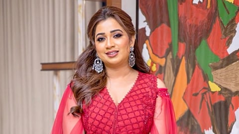 Shreya Ghoshal gives homage to Lata Mangeshkar