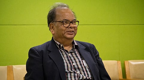 Mani Shankar Mukherjee, popularly known as Sankar breathed his last in Kolkata