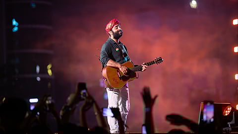 Arijit Singh lends voice to Aamir Khan’s Ek Din title track