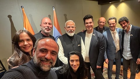 PM Modi meets the team of Fauda